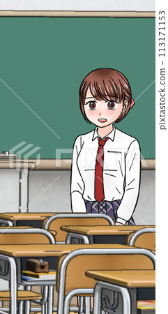 教室黑板前表情嚴肅的女高中生 113171153