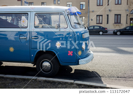 vintage bus Volkswagen T 2. 113172047
