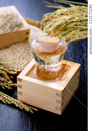 Sake luxury 113172292