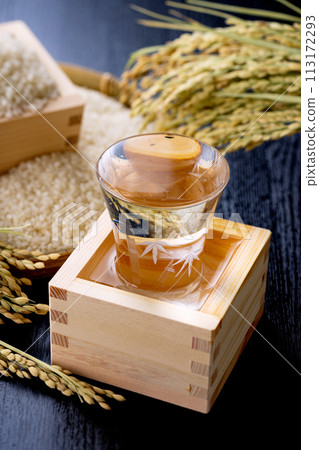 Sake luxury 113172293