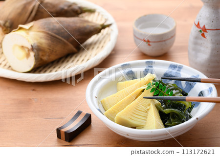 Taste of Spring - Wakatakeni (stewed bamboo shoots and wakame seaweed) 113172621