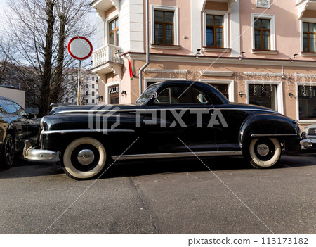 Side view of Chrysler De Soto 113173182