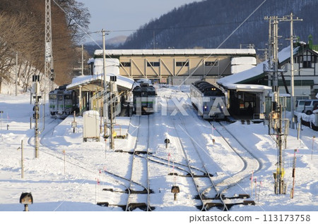 Limited express Okhotsk and Kiha 40 stopping at Engaru station Limited express Okhotsk and Kiha 40 stopping at Engaru station 113173758