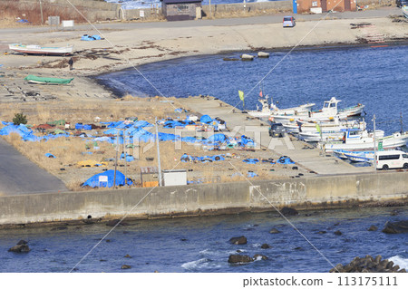 [People and boat numbers blurred] Fishing port preparing for fishing in the afternoon at Sumiyoshi Fishing Port in Hakodate City 113175111