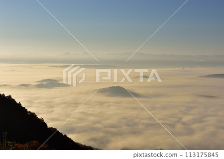 Sea of clouds in the Iga Basin from the Otogi Pass Observation Deck 113175845