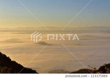 Sea of clouds in the Iga Basin from the Otogi Pass Observation Deck 113175869