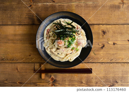 Menta cream udon 113176460