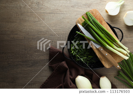 Green onion, concept of fresh vegetable, fresh raw food Green onion, concept of fresh vegetable, fresh raw food 113176503
