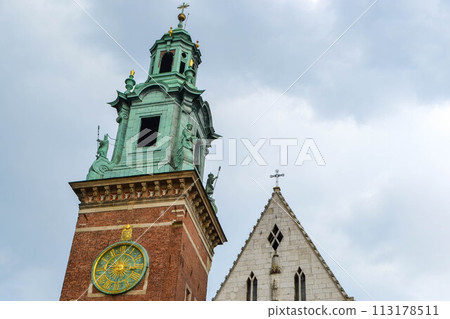 Wawel castle in Krakow, Poland 113178511