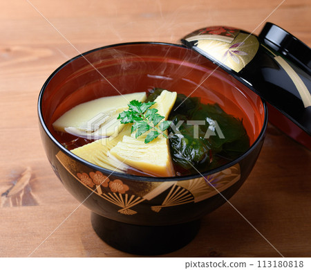 春天的味道若竹湯(Suimono配竹筍和裙帶菜) 春天的味道若竹湯(Suimono配竹筍和裙帶菜) 113180818