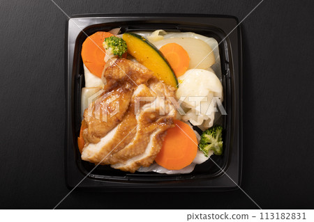 烤雞和烤蔬菜 113182831