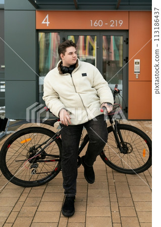 Lifestyle concept, young man rented a bicycle 113186437