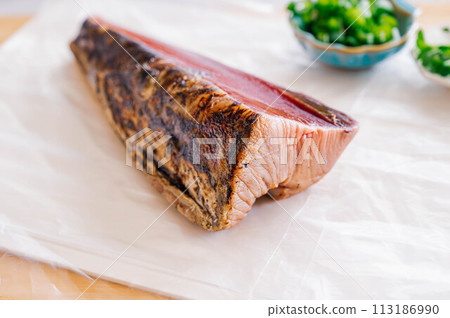 Katsuo no tataki block 113186990