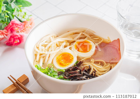 pork bone ramen 113187012