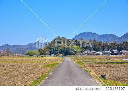 [岐阜縣] 從鄉村看到的美濃市小倉公園（小倉山城跡） 113187107