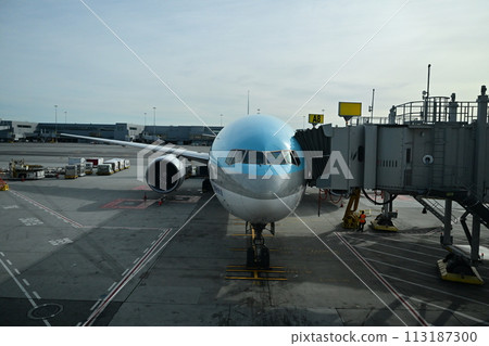 等待離境的飛機 113187300