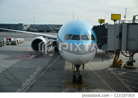 等待離境的飛機 113187303