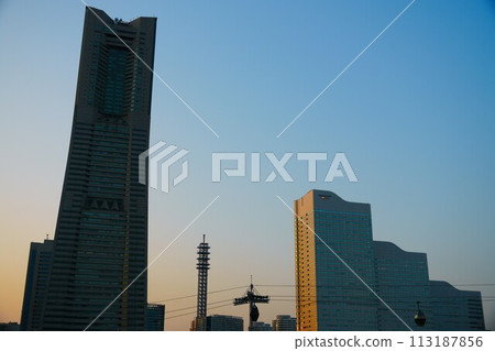 地標塔夜景 113187856