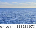 Sea where horizontal line can be seen 113188973