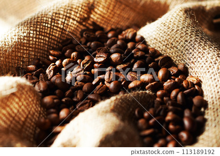 Coffee beans in bag 113189192