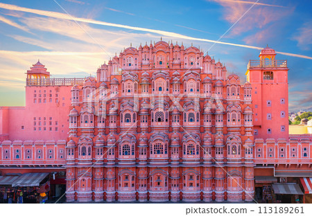 Hawa Mahal palace, City Palace Complex sunset view, Jaipur, Rajasthan, India Hawa Mahal palace, City Palace Complex sunset view, Jaipur, Rajasthan, India 113189261