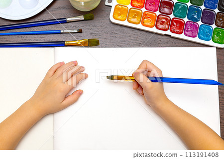 little girl rikuet flomesterami home and family. 113191408