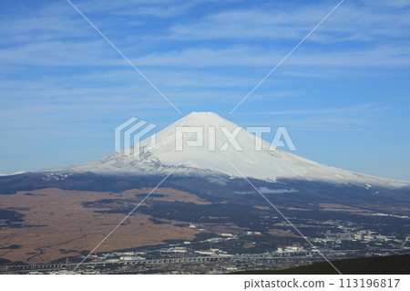從蘆之湖天際線看富士山 從蘆之湖天際線看富士山 113196817