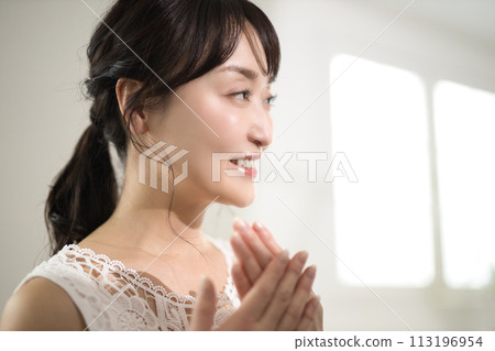 40多歲女性護膚美容形象 40多歲女性護膚美容形象 113196954