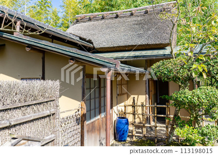 京都府八幡市松花堂庭園、八幡次郎花、茶室梅隱(Sen Sotan) 京都府八幡市松花堂庭園、八幡次郎花、茶室梅隱(Sen Sotan) 113198015