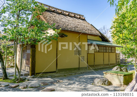 Teahouse Umekakushi (by Sen Sotan) at the Municipal Shokado Garden in Yawata, Yawata, Kyoto Prefecture Teahouse Umekakushi (by Sen Sotan) at the Municipal Shokado Garden in Yawata, Yawata, Kyoto Prefecture 113198031