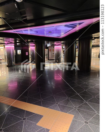 Inside Ginza Station 113198123