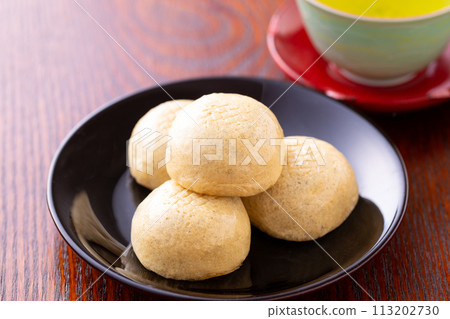 薄皮包子和綠茶 113202730