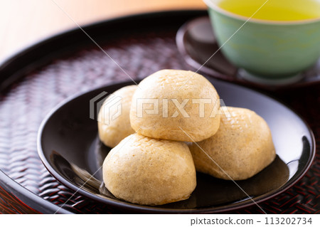 薄皮包子和綠茶 113202734