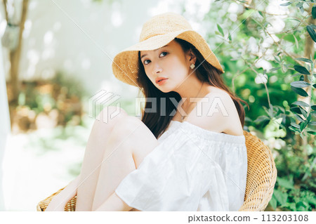 Resort image of young women 113203108
