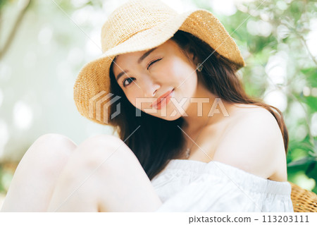 Resort image of young women 113203111