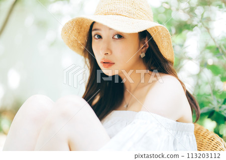 Resort image of young women 113203112