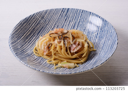 日式義大利麵佐鹹海帶、洋蔥培根 日式義大利麵佐鹹海帶、洋蔥培根 113203725