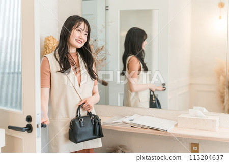 Young women visiting and entering a beauty salon, hair salon, esthetic salon, nail salon, or beauty salon Young women visiting and entering a beauty salon, hair salon, esthetic salon, nail salon, or beauty salon 113204637