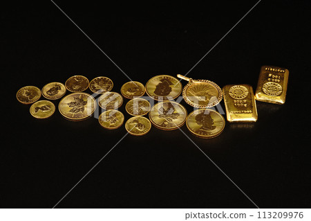 Gold coins, a physical asset with their beautiful shine, are becoming increasingly popular. Gold coins, a physical asset with their beautiful shine, are becoming increasingly popular. 113209976