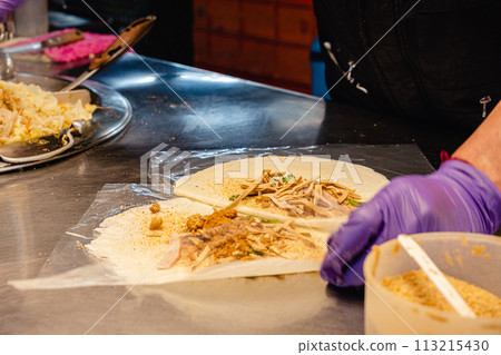 Taiwan night market food stall eating tour Taiwan night market food stall eating tour 113215430