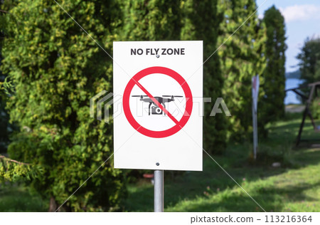 No fly zone sign against a natural background 113216364