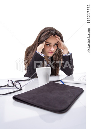 Stressed angry business woman with hands in head 113217781