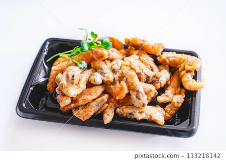 Deep-fried sweet shrimp in a food tray Deep-fried sweet shrimp in a food tray 113218142