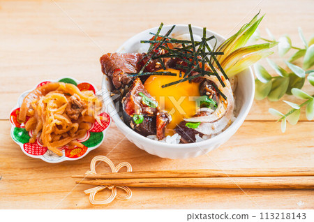 烤鰹魚 yukke 碗 烤鰹魚 yukke 碗 113218143