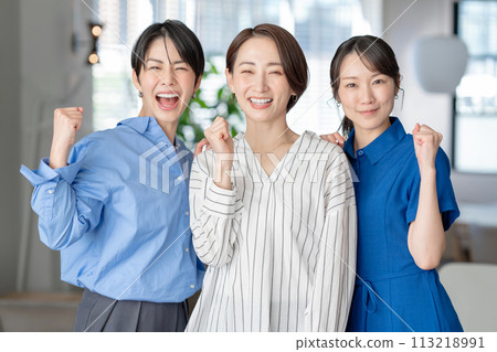 3 women with a smile 113218991