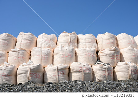 A large number of sandbags piled up for disaster prevention 113219325