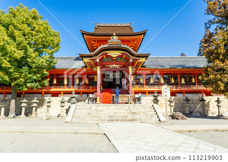 Tower gate (national treasure) of Iwashimizu Hachimangu Shrine in Yawatatakabo, Yawata City, Kyoto Prefecture Tower gate (national treasure) of Iwashimizu Hachimangu Shrine in Yawatatakabo, Yawata City, Kyoto Prefecture 113219903
