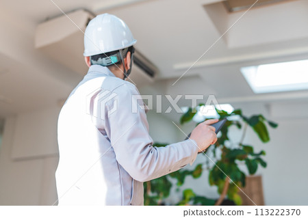 A scene where construction-related contractors are working A scene where construction-related contractors are working 113222370