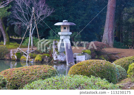 金澤文化財產指定庭園特別名勝兼六園琴寺燈籠 金澤文化財產指定庭園特別名勝兼六園琴寺燈籠 113230175