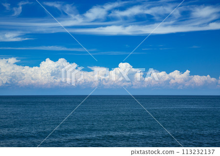 Blue sea and blue sky 113232137